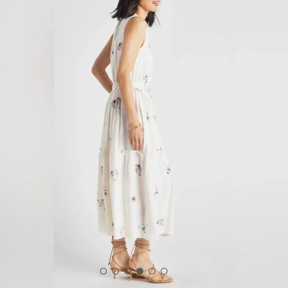 Splendid  Dress - Picture 8 of 9